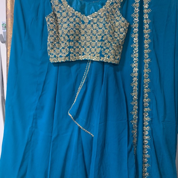 Sharara suit - Picture 3 of 12